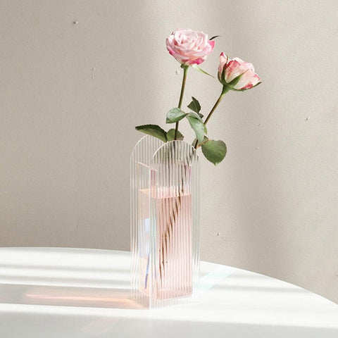 Transparent Nordic Acrylic Vase - FajarShuruqSA